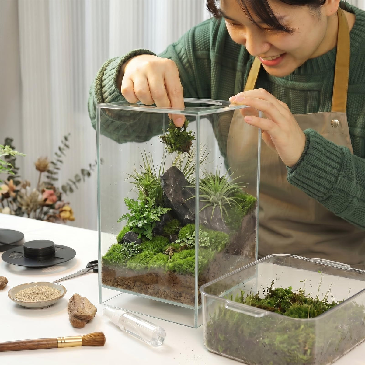 Glass Plant Terrarium with Grow Light Y536034