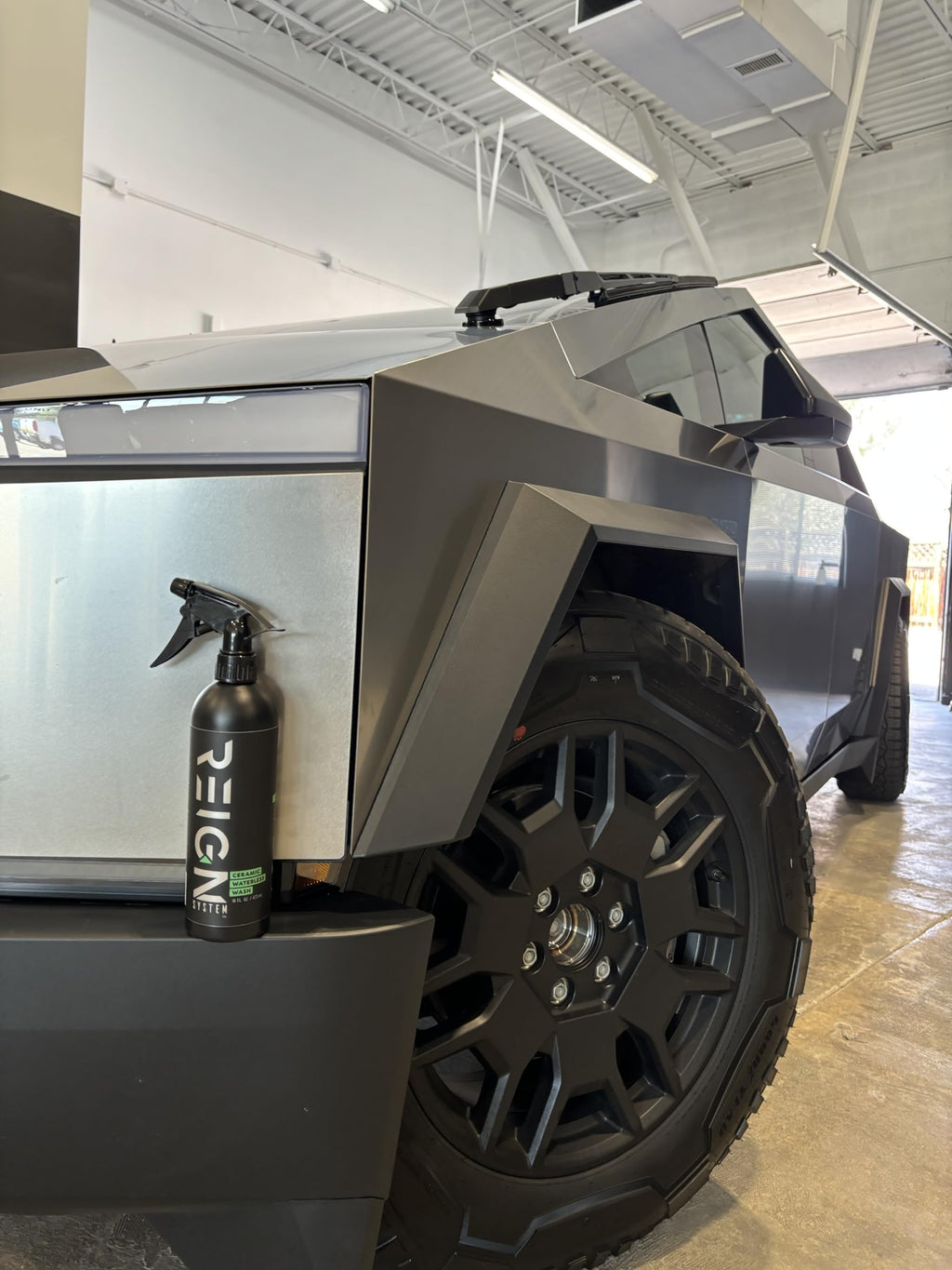 Ceramic Waterless Car Wash Spray with SiO2 Wax, 16 oz O96051